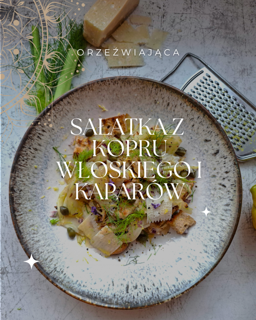 Orzeźwiająca sałatka z kopru włoskiego, z kaparami, grzankami i parmezanem